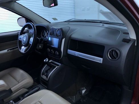 Used 2016 Jeep Compass Latitude AWD/4WD image 24