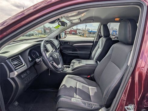 Used 2017 Toyota Highlander Plus image 15