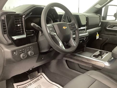 New 2026 Chevrolet Silverado 2500 LTZ w/ LTZ Convenience Package image 13