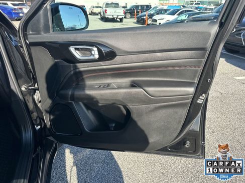 Used 2023 Jeep Compass Trailhawk image 14