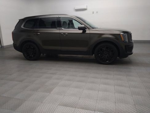 Used 2021 Kia Telluride EX w/ EX Premium Package image 11