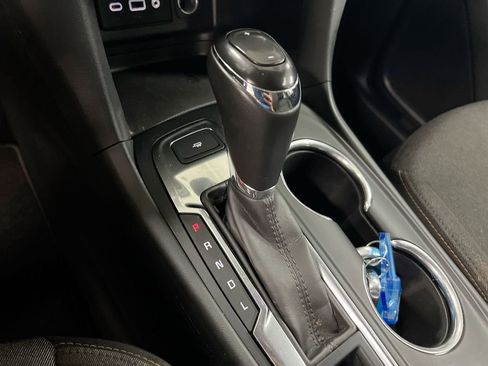 Used 2019 Chevrolet Equinox LT FWD image 17