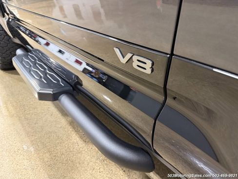 Used 2024 Land Rover Defender 90 V8 image 34