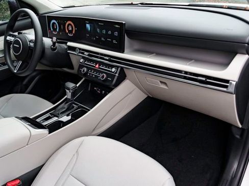 New 2026 Hyundai Tucson SE image 24