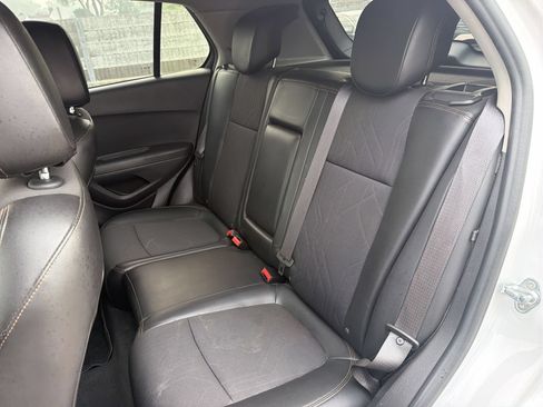 Used 2017 Chevrolet Trax LT w/ LT Convenience Package AWD/4WD image 20