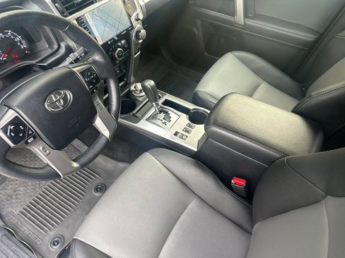 Used 2024 Toyota 4Runner SR5 Premium w/ Moonroof Package AWD/4WD image 9