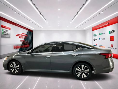 Used 2019 Nissan Altima 2.5 SV FWD image 5