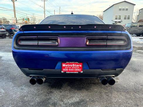 Used 2017 Dodge Challenger R/T w/ Quick Order Package 22P T/A image 6