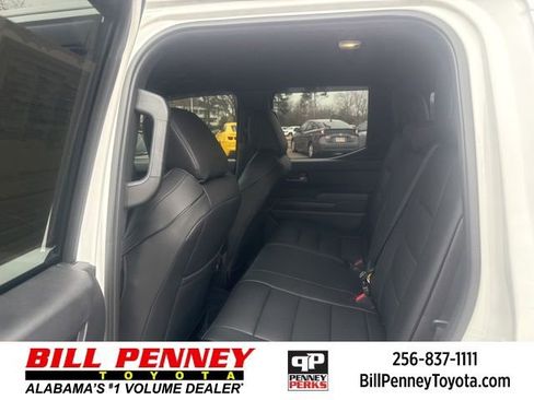 Used 2025 Toyota Tacoma TRD Sport w/ TRD Sport Upgrade Package image 19