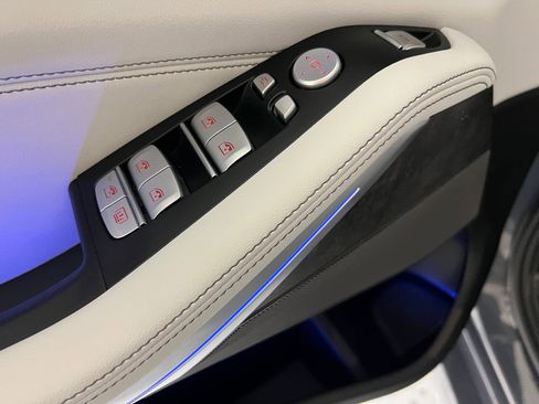 Used 2025 BMW X7 xDrive40i image 24