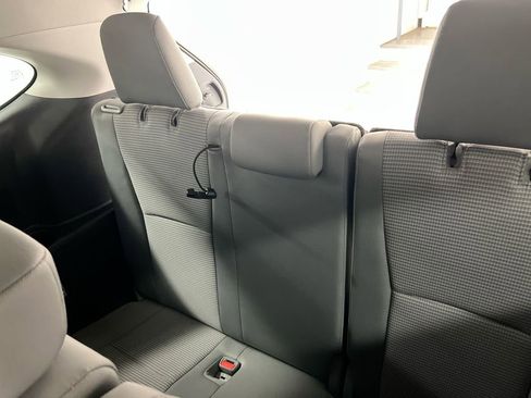 Used 2023 Toyota Highlander LE image 28