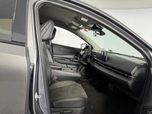 Used 2024 Nissan Ariya ENGAGE e-4ORCE image 27