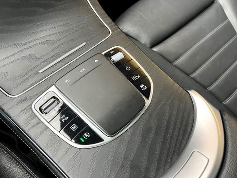 Used 2020 Mercedes-Benz GLC 300 4MATIC w/ Driver Assistance Package image 34