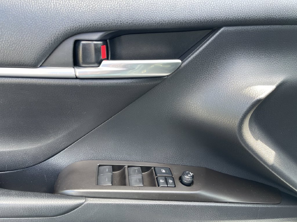 Used 2021 Toyota Camry SE FWD image 20