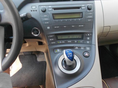 Used 2010 Toyota Prius FWD image 9