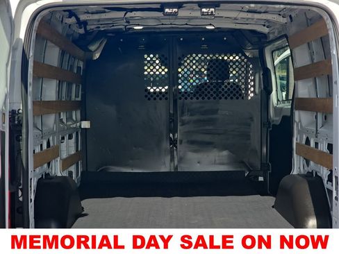 Used 2024 Ford Transit 250 Low Roof w/ Exterior Upgrade Package RWD image 13