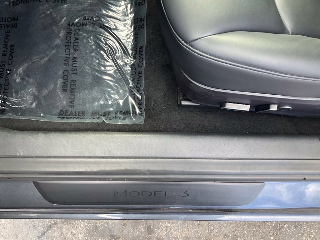 Used 2023 Tesla Model 3 Standard Range RWD image 15