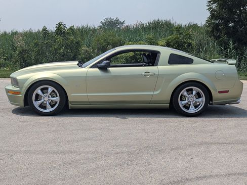Used 2005 Ford Mustang GT Premium RWD image 19