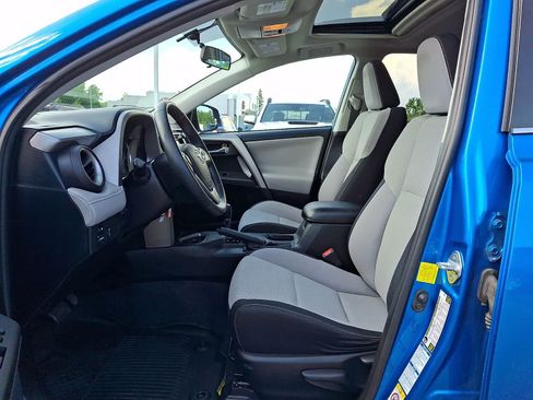 Used 2016 Toyota RAV4 XLE AWD/4WD image 16