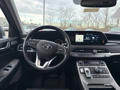 Used 2021 Hyundai Palisade Limited w/ Winter Package AWD/4WD image 12