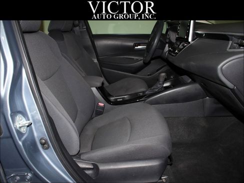 Used 2020 Toyota Corolla LE FWD image 31
