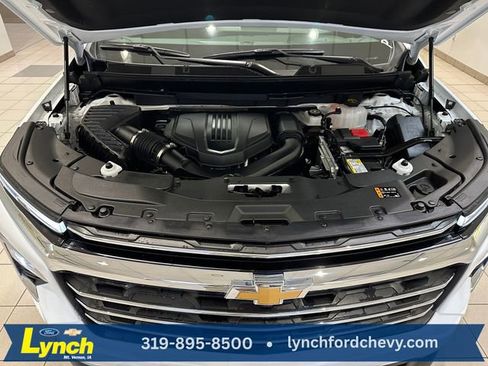 Used 2025 Chevrolet Traverse LT image 28