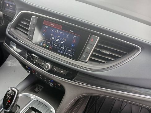 Used 2020 Buick Enclave Premium w/ Surround and Sites Package AWD/4WD image 13
