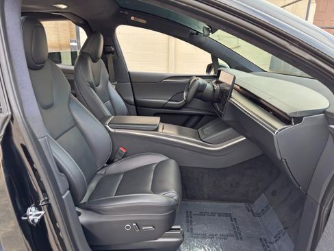 Used 2022 Tesla Model X Plaid AWD/4WD image 15