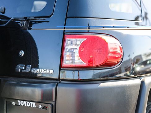 Used 2007 Toyota FJ Cruiser 4WD image 22