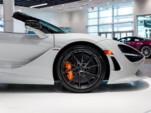New 2027 McLaren 750S Spider RWD image 28