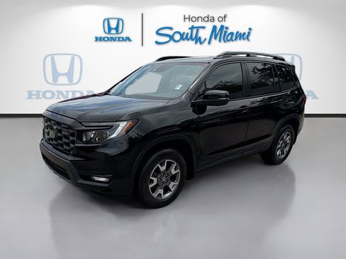 Certified 2023 Honda Passport TrailSport image 3
