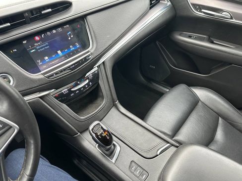 Used 2017 Cadillac XT5 Luxury AWD/4WD image 21