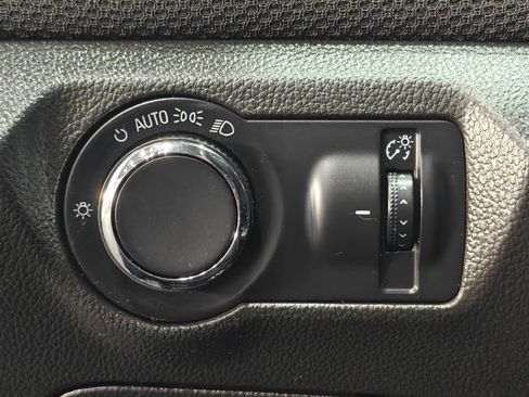 Used 2015 Chevrolet Cruze LT FWD image 10