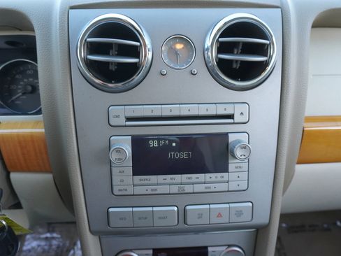 Used 2008 Lincoln MKZ image 14