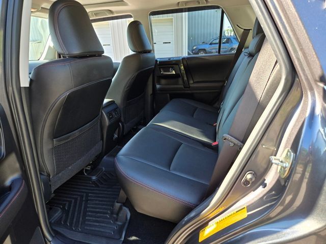 Used 2022 Toyota 4Runner TRD Off-Road Premium w/ Moonroof Package AWD/4WD image 14