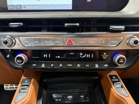 Used 2024 Kia Telluride SX Prestige X-Line image 17