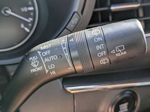 Used 2023 MAZDA MAZDA3 s image 26