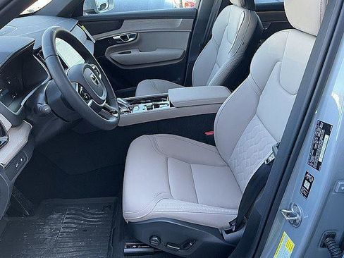 New 2026 Volvo XC90 T8 Plus w/ Protection Package Premier AWD/4WD image 14