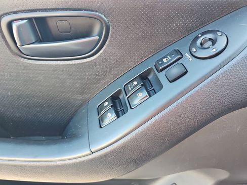 Used 2009 Hyundai Elantra SE FWD image 26