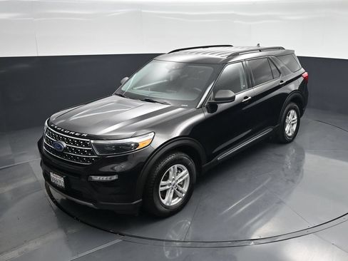 Used 2022 Ford Explorer XLT AWD/4WD image 33
