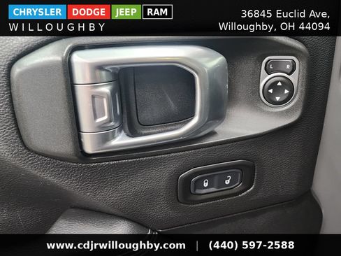 Used 2020 Jeep Wrangler Unlimited Sahara w/ Uconnect 4C Nav & Sound Group AWD/4WD image 12