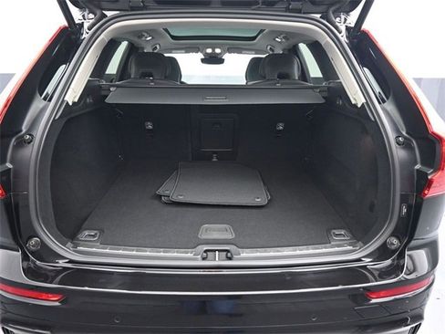 Used 2024 Volvo XC60 B5 Plus w/ Climate Package image 29