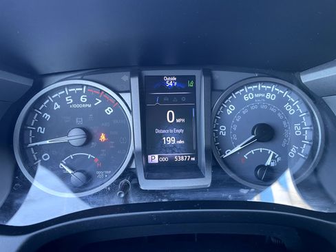 Used 2021 Toyota Tacoma TRD Off-Road w/ Technology Package image 13