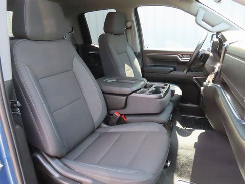 Used 2024 Chevrolet Silverado 1500 LT image 25