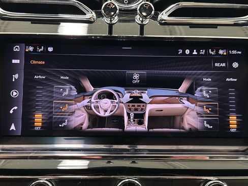 Used 2023 Bentley Bentayga AWD/4WD image 37