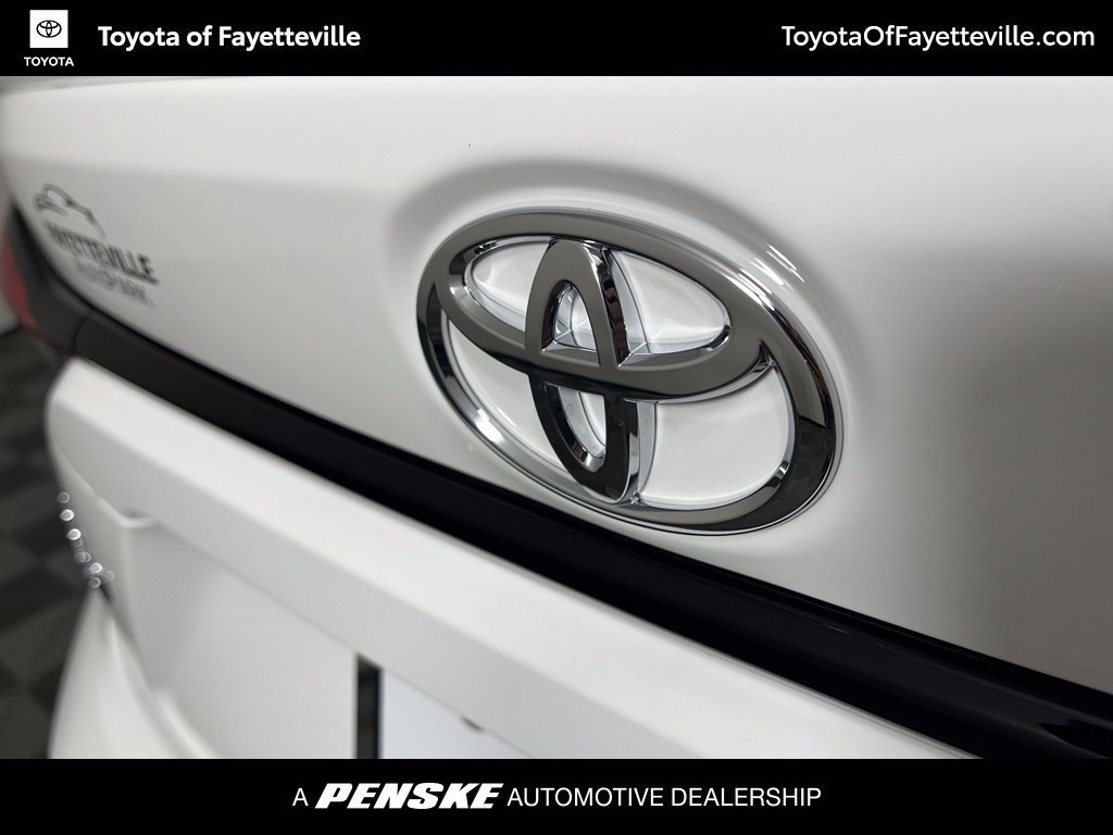 Used 2026 Toyota Corolla SE FWD image 13