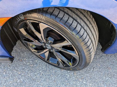 Used 2019 Honda Civic Sport image 10