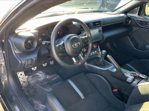 Used 2023 Toyota GR86 Premium image 15