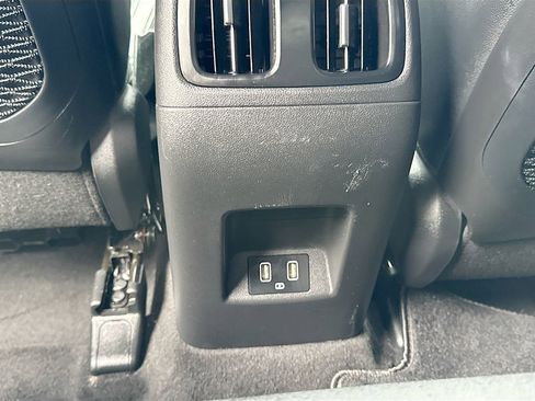 Used 2024 Hyundai Santa Cruz Limited image 26