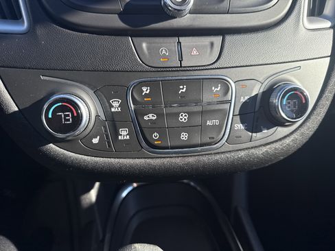 Used 2023 Chevrolet Malibu LT image 29